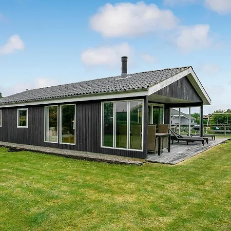 Beautiful In Juelsminde With 3 Bedrooms And Wifi *